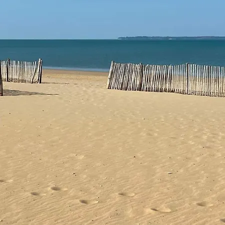 Chatelaillon-centre : 50m - Fr-1-706-38 *