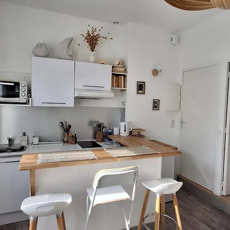 Chatelaillon-centre : 50m - Fr-1-706-38