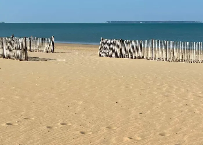 Chatelaillon-centre : 50m - Fr-1-706-38 *